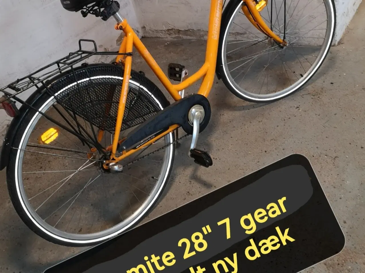 Billede 1 - Yosemite 28" 7 gear som ny , ny dæk.  Den har ståe