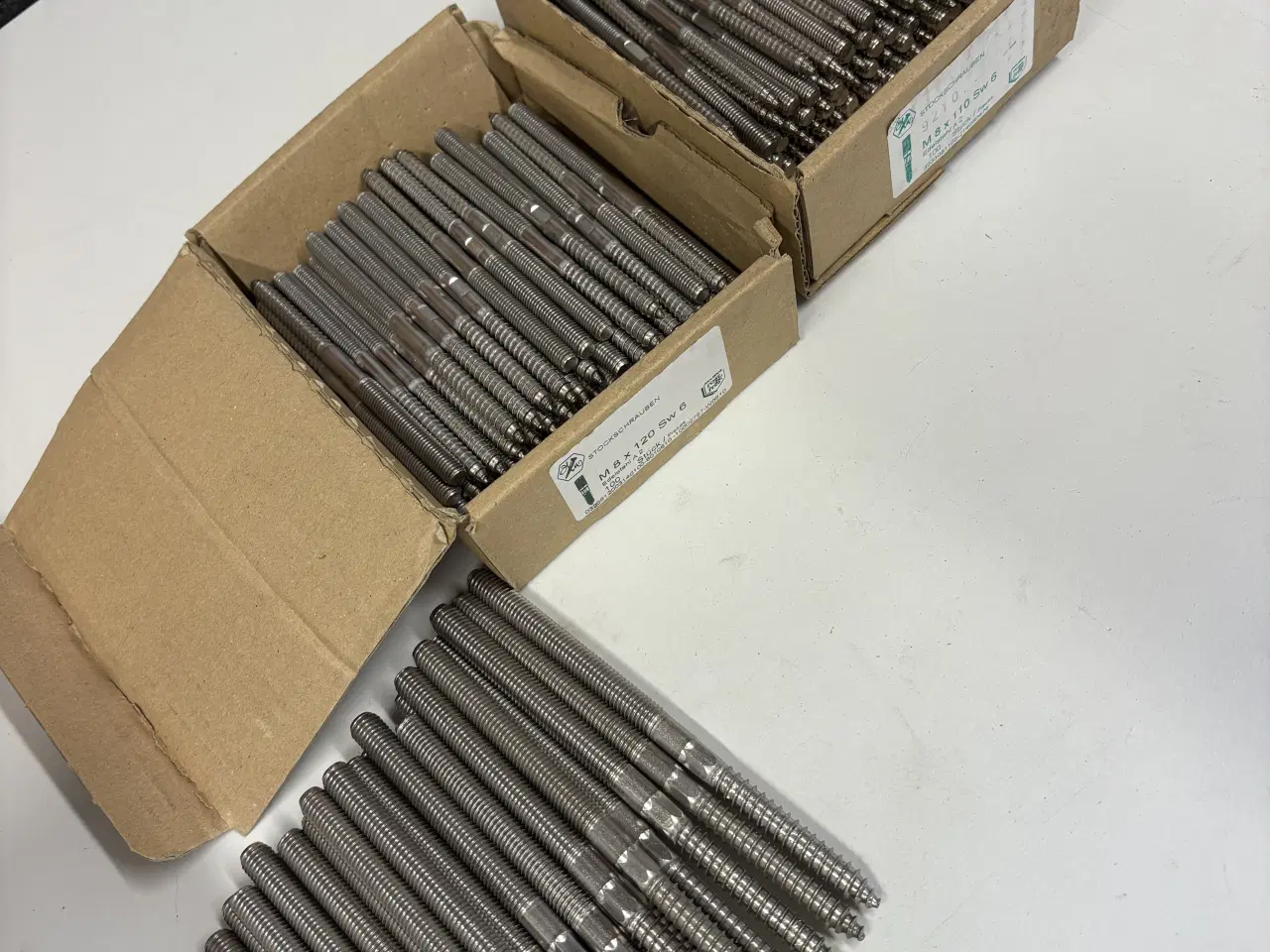 Billede 1 - Stokskruer til solcelle skinner 110,120,160mm