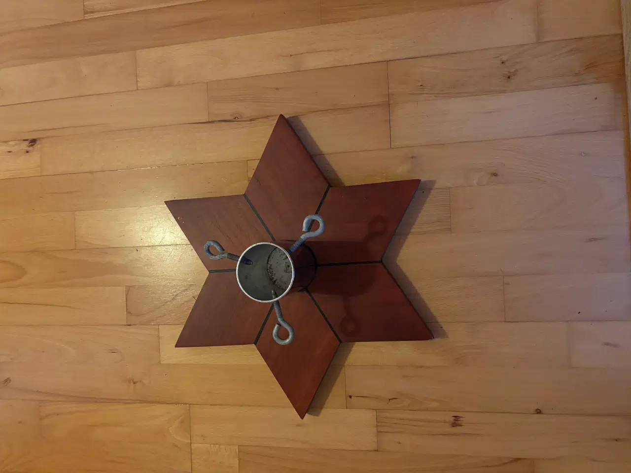 Billede 1 - Juletræsfod