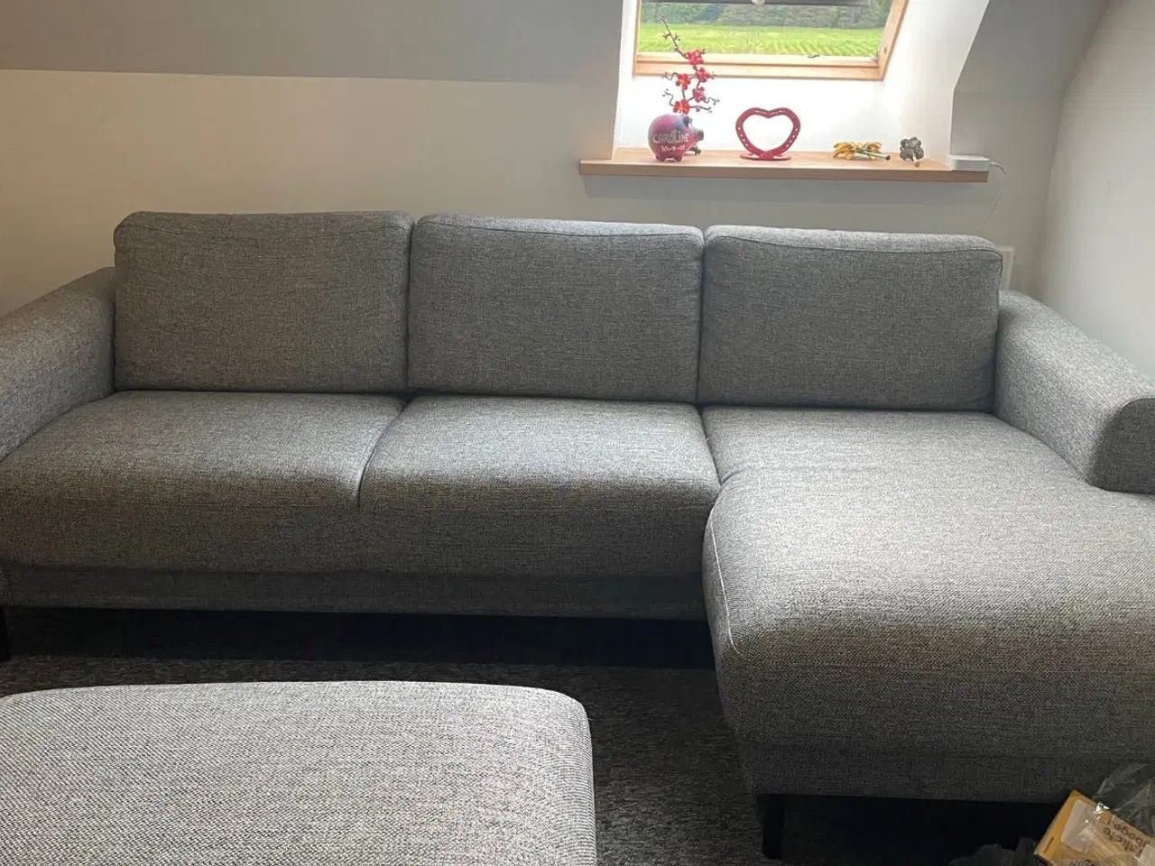 Billede 4 - 3 personers sofa, og en sofaskammel