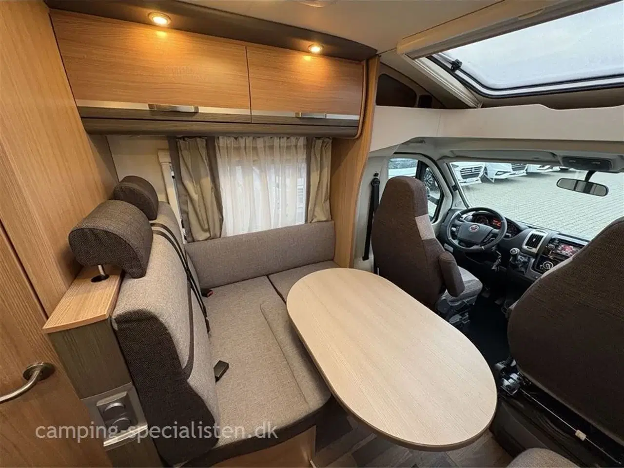 Billede 8 - 2016 - Knaus Sky TI 650 MEG Knaus Sky Ti 650 MEG Silver Selection 2016 - Kan ses nu hos Camping-Specialisten.dk