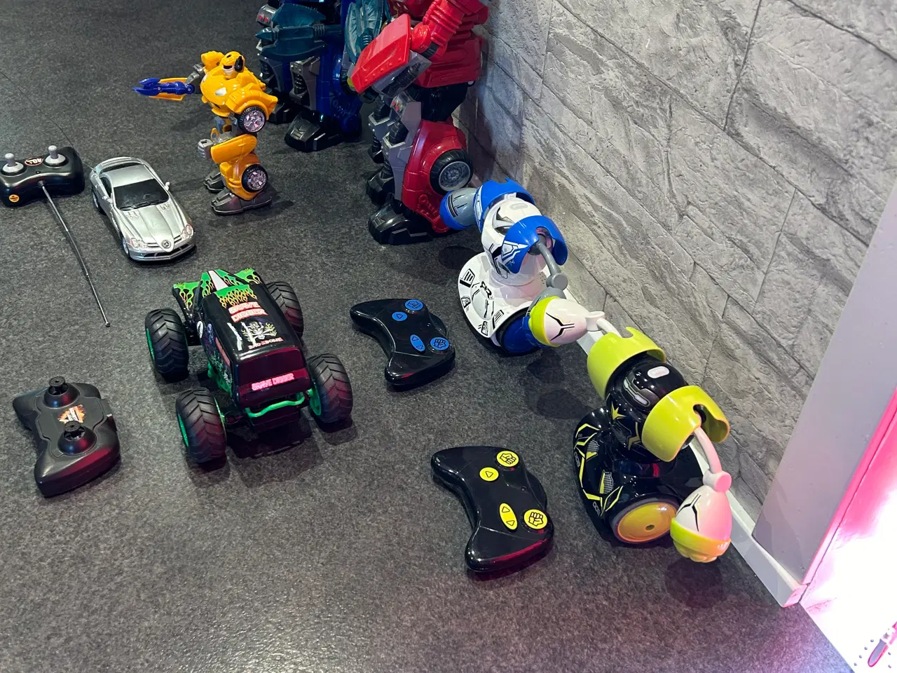 Billede 6 - Robotter og fjernstyrede biler