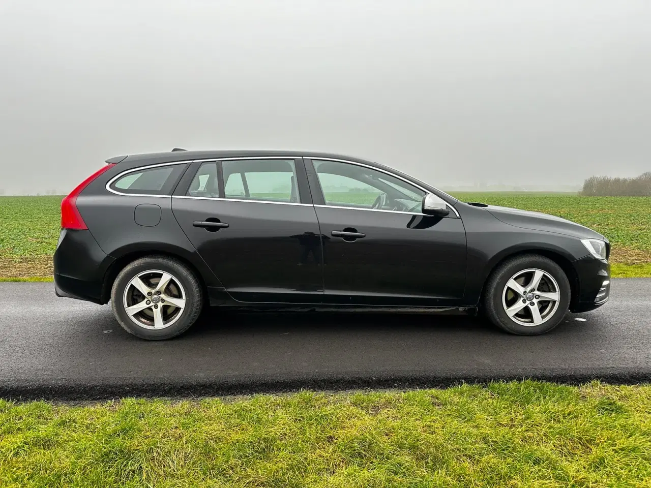 Billede 4 - Volvo V60 2,0 D3 150 R-Design Business aut.