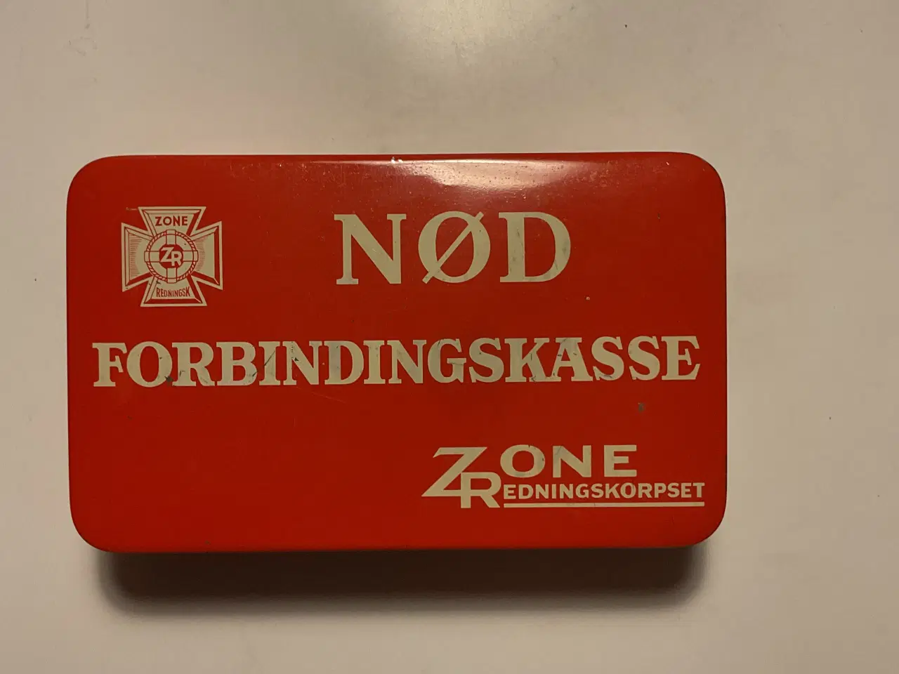Billede 1 - Mindre Zonen nød-forbindingskasse i blik