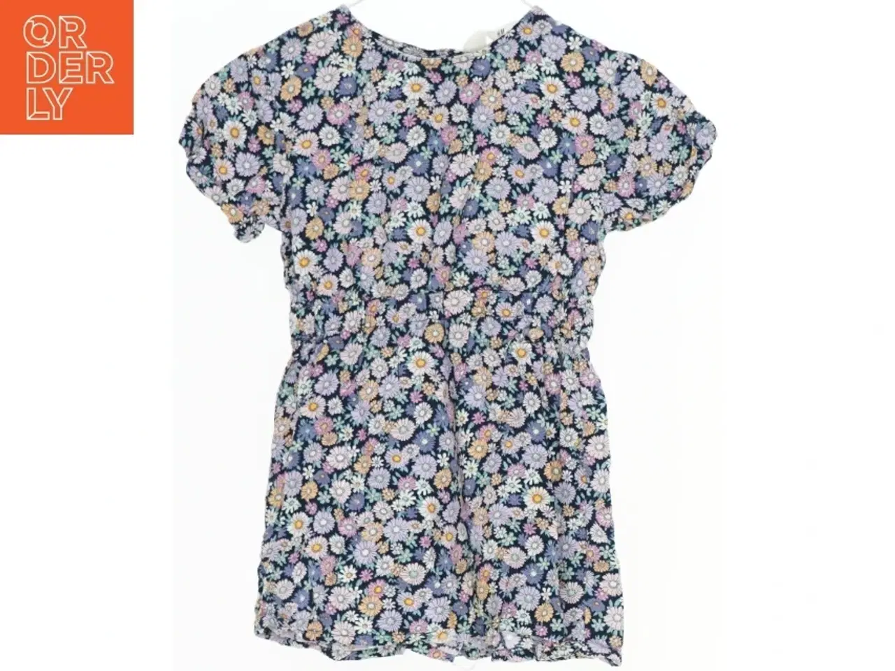 Billede 1 - Blomstrede buksedragt/sommerdragt til børn fra H&M (str. 104)