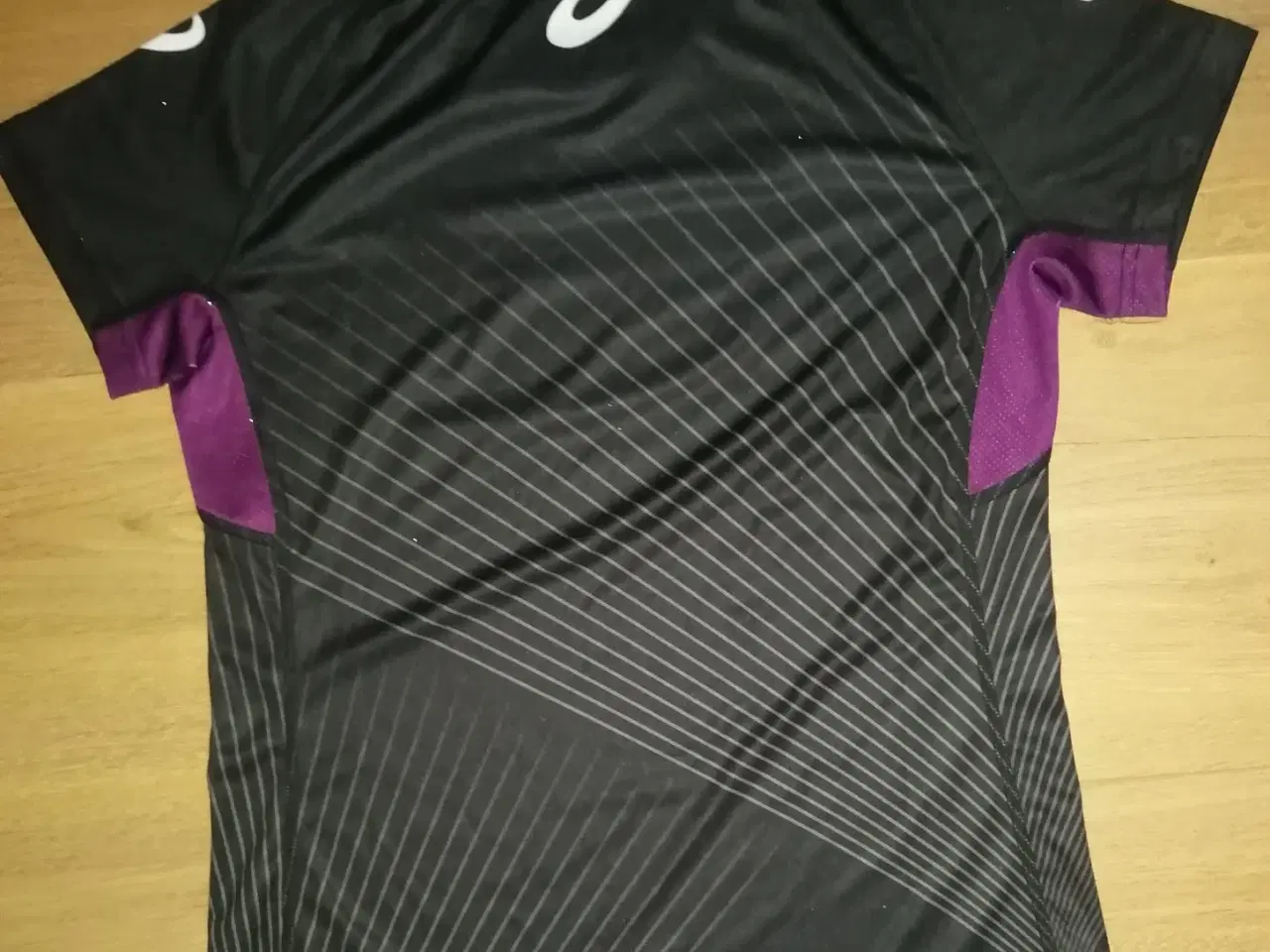 Billede 4 - NY FC MIDTJYLLAND TRØJE, ASICS, STR. M