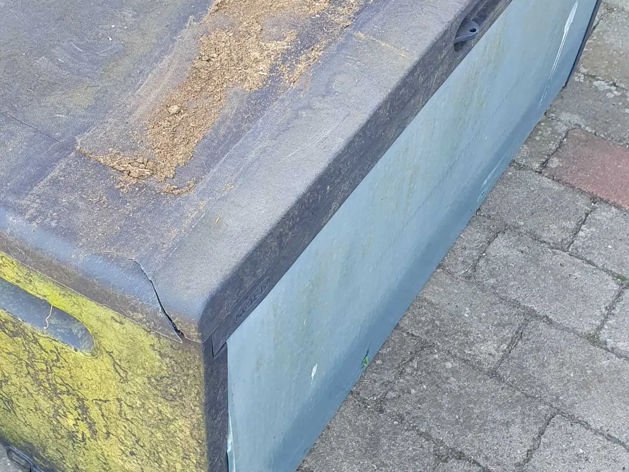 Billede 1 - Hyndeboks I plast 