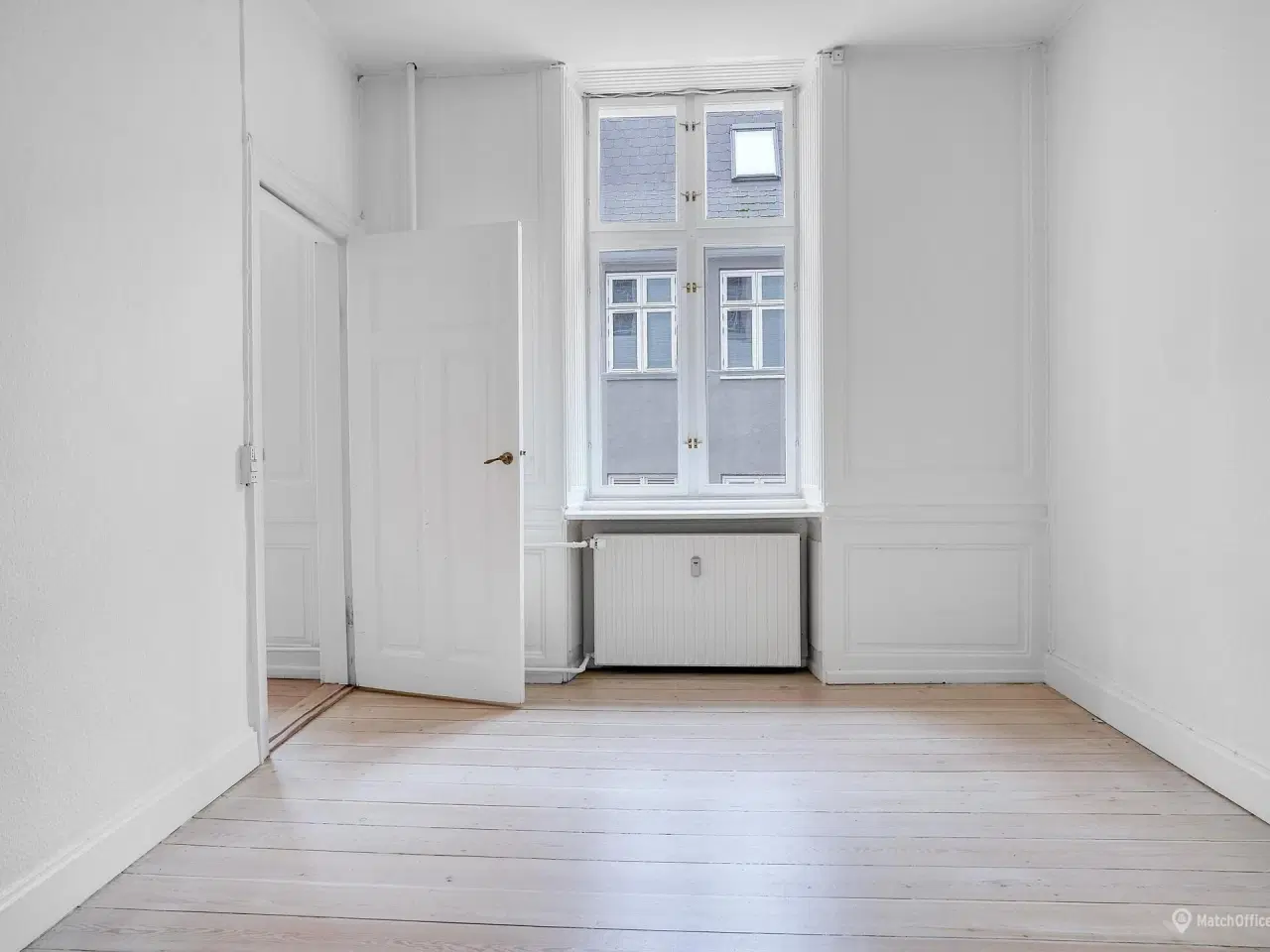 Billede 11 - Herskabeligt i charmerende og fredet ejendom ved Storkespringvandet