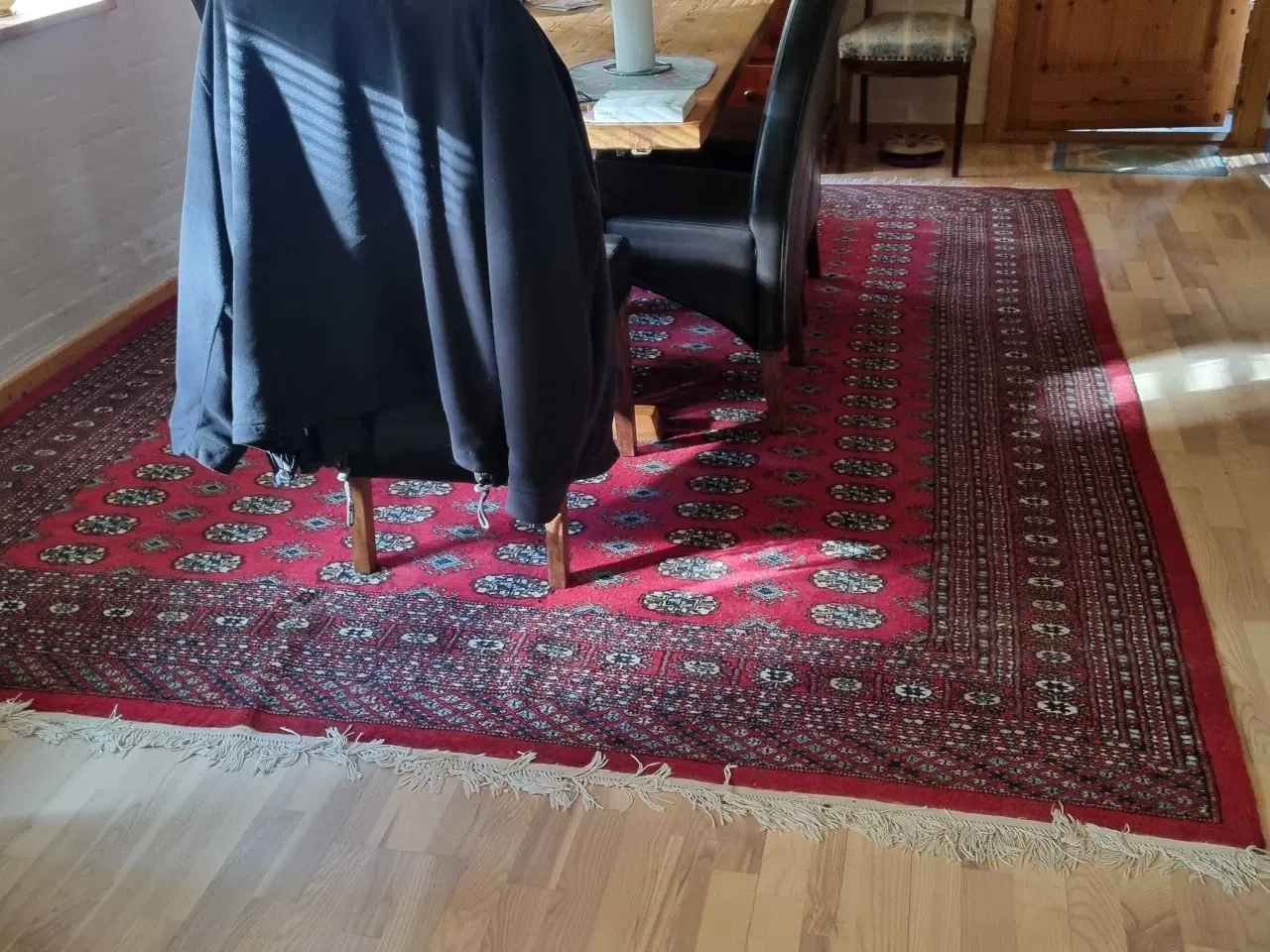 Billede 1 - Ældre orientalsk gulvtæppe