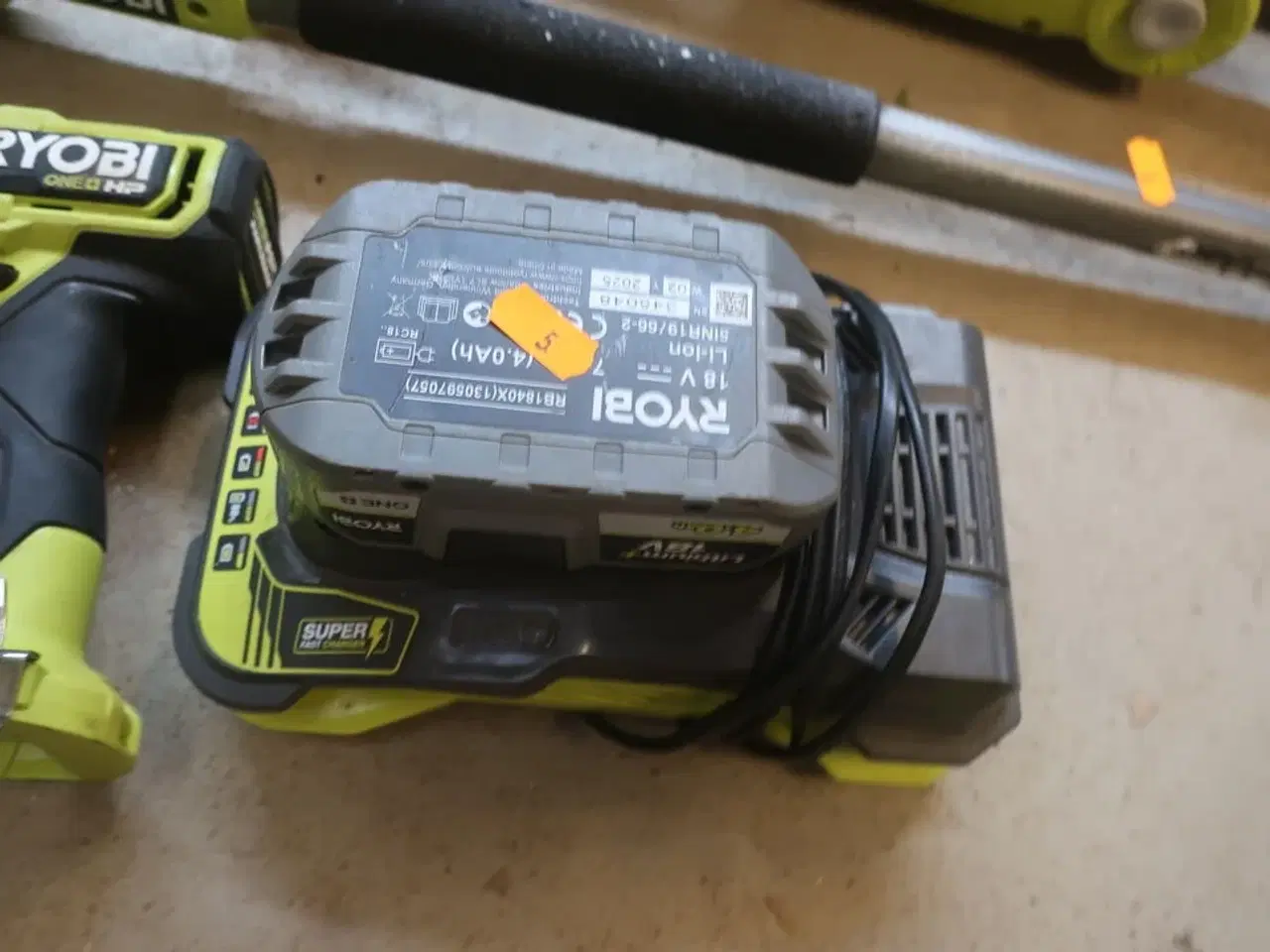 Billede 3 - Boremaskine, vinkelsliber mv. RYOBI Model: 5NR19/66-2, RAG18125, RID18X, Easy Egde, Hegde Sweep,