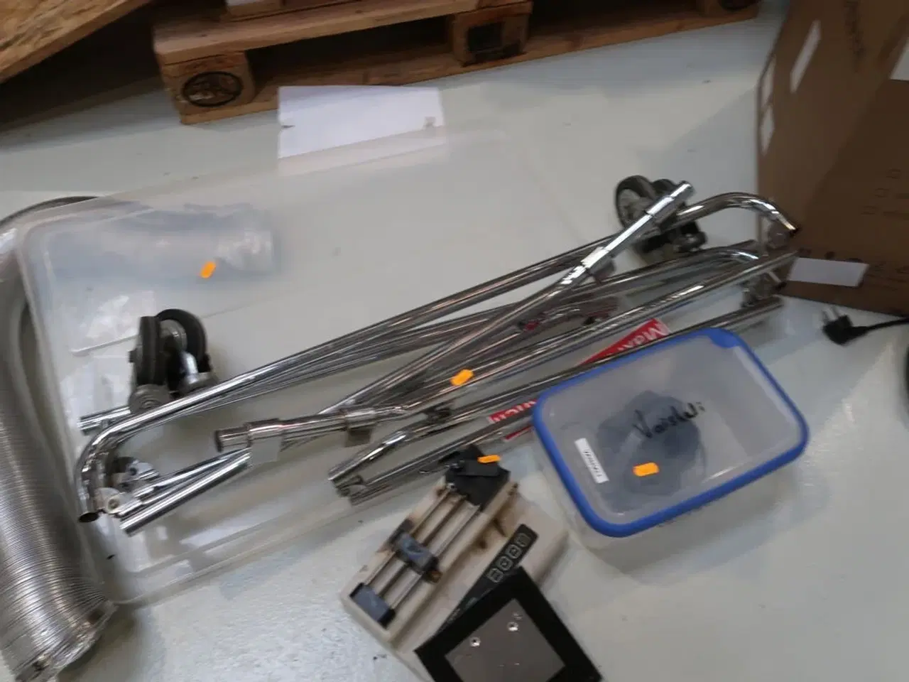 Billede 3 - Stativ, friskluftmaske m.m.