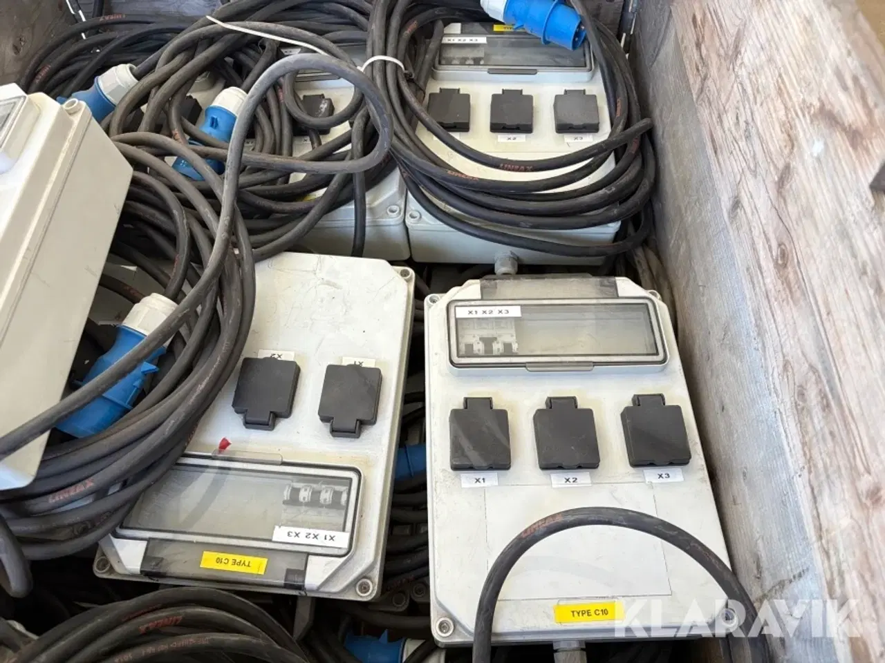 Billede 1 - Standtavle CEE16-1P-13A 5styk 1P luset til 3 udtag