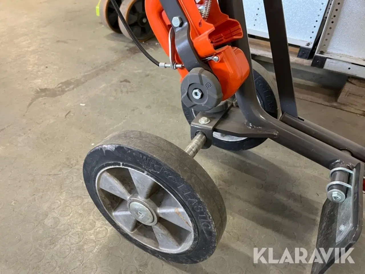 Billede 4 - Holder til sav Husquarna KV760