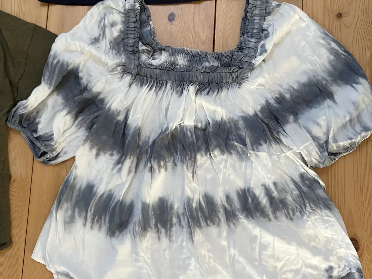 Billede 5 - T-shirts m korte og 3/4 ærmer L/XL