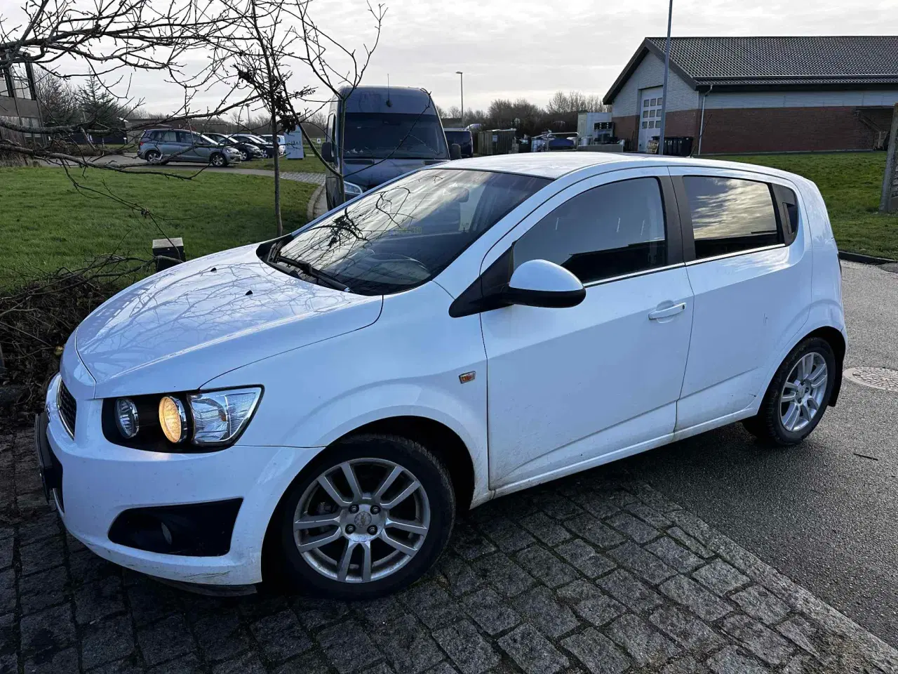 Billede 4 - Chevrolet Aveo 1,2 hvid