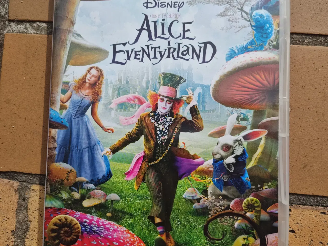 Billede 1 - Alice i eventyrland DVD med Johnny Depp