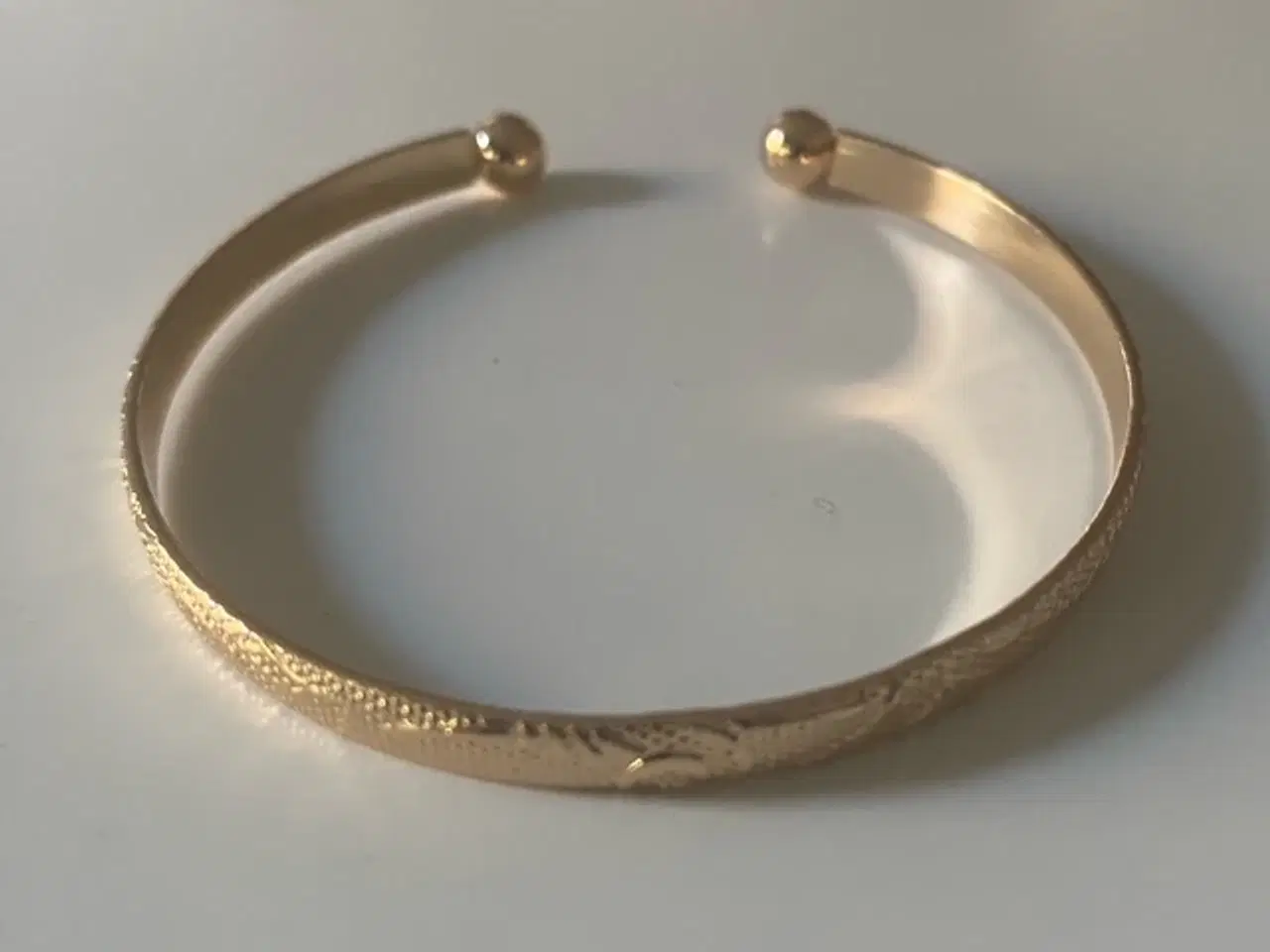 Billede 1 - * Elegant armring - med mønster