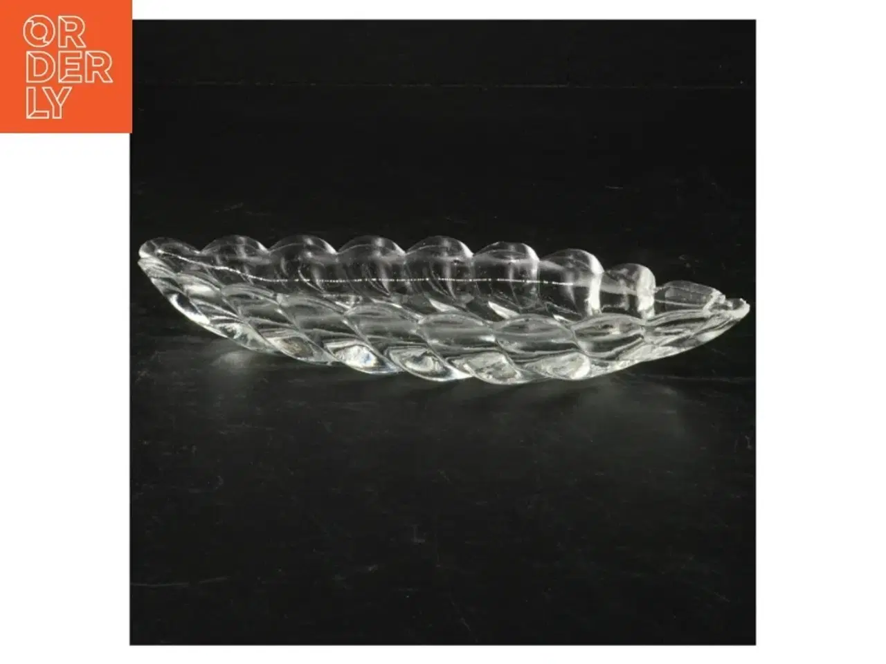 Billede 2 - Gennemsigtig glasfad med bladform (str. 18 cm)