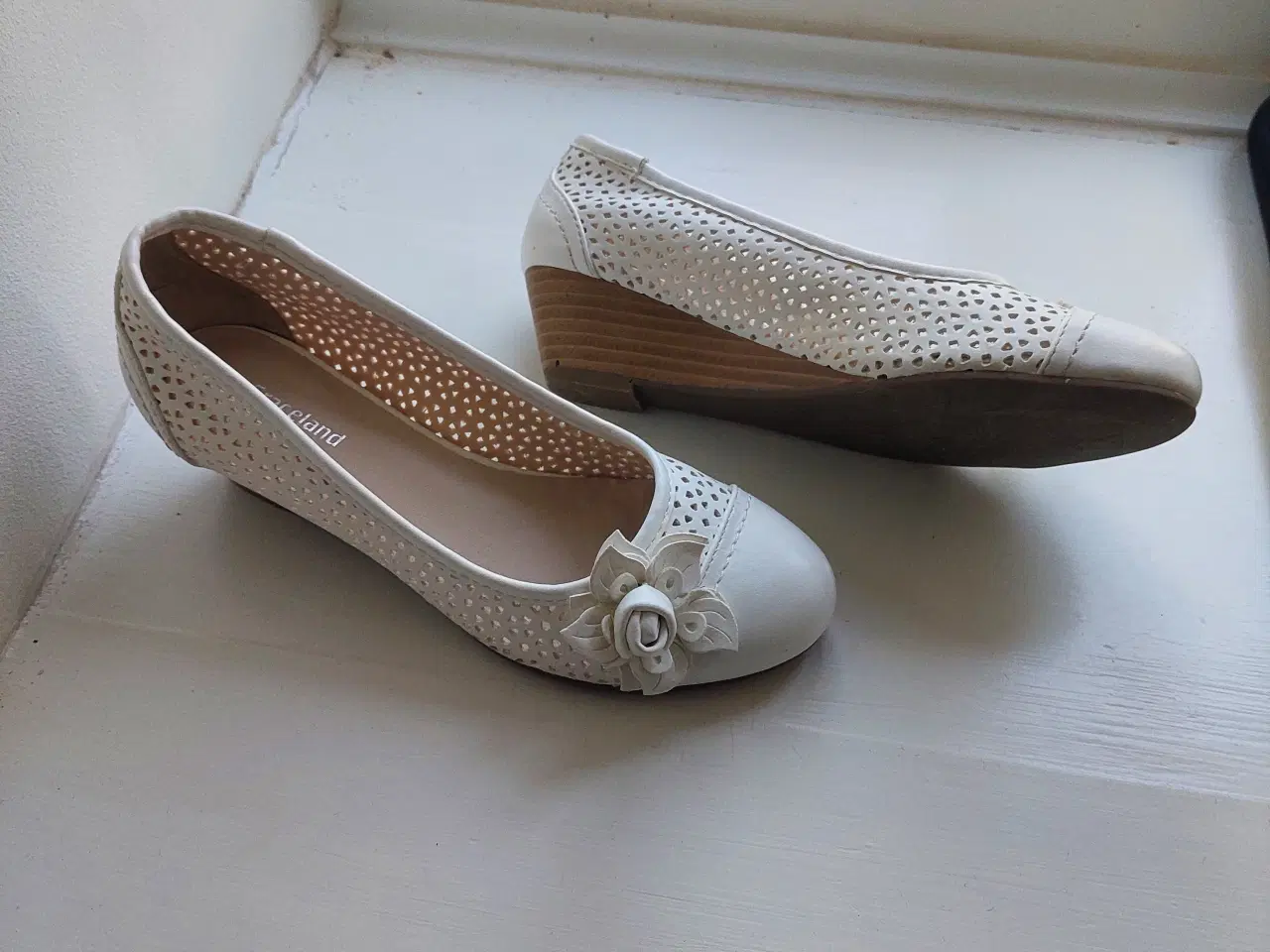 Billede 3 - Hvide sko fra Graceland str 37