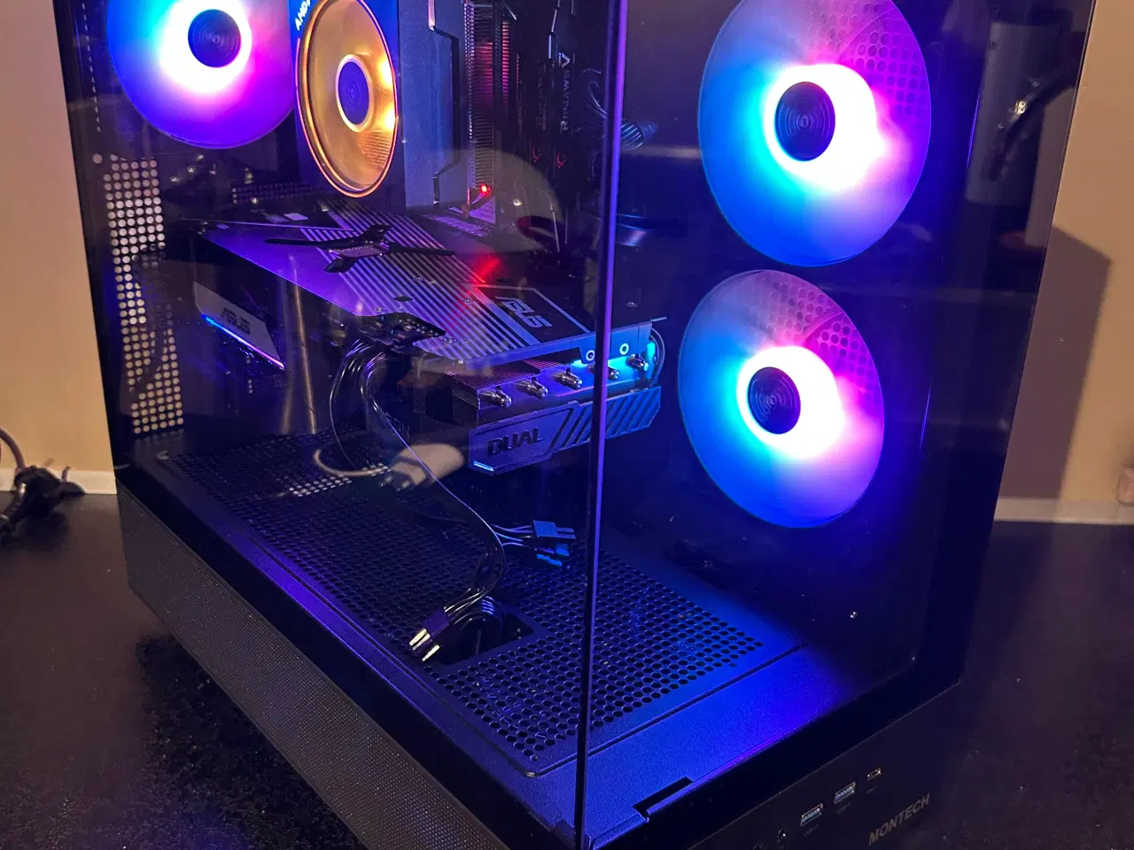 Billede 1 - Nu renoverede gamer pc 