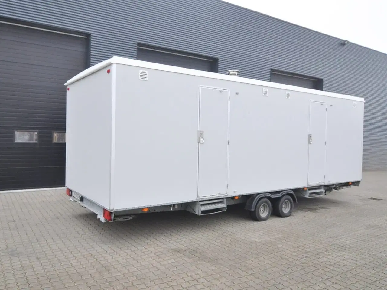 Billede 4 - Toilet-badvogn 2x4 bad med oliefyr