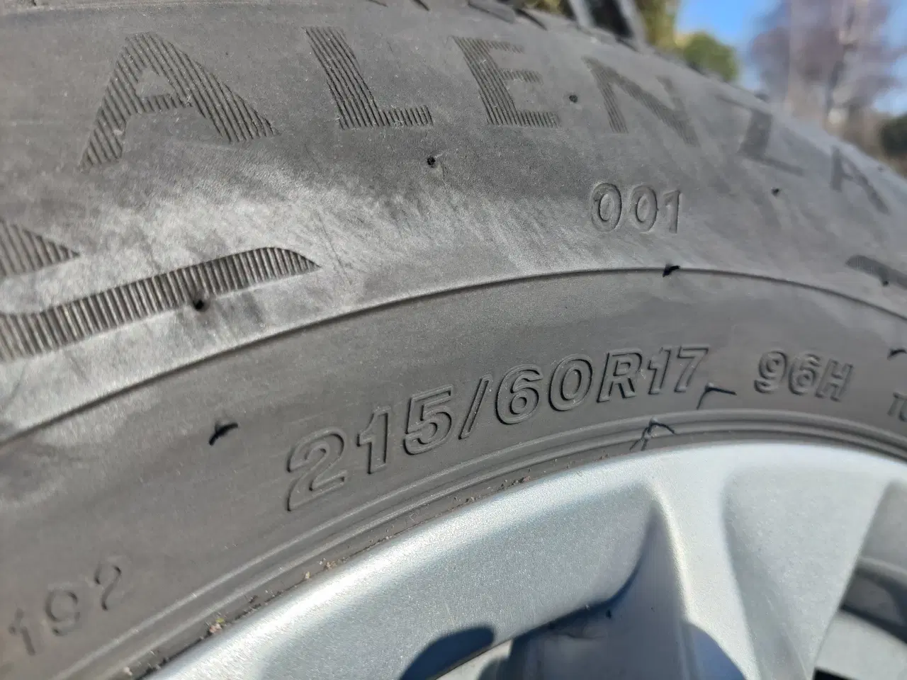 Billede 2 - Nissan Qashqai R17 alufælge med sommerdæk