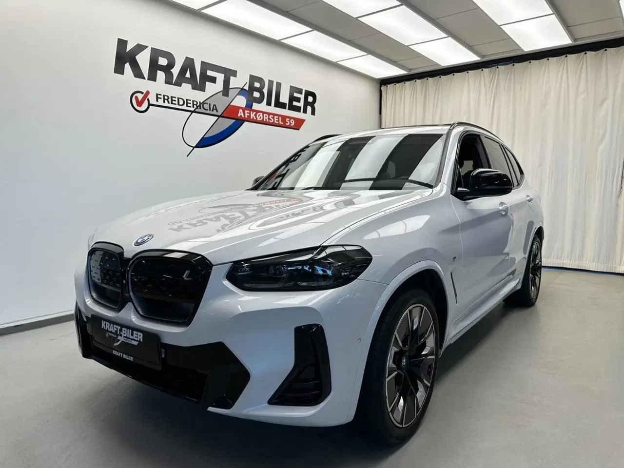 Billede 1 - BMW iX3  Charged Plus M-Sport