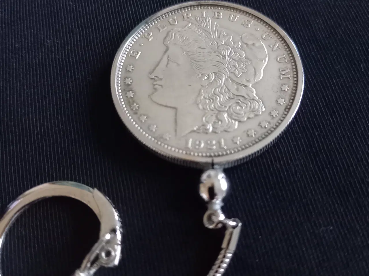 Billede 2 - Sølvdollar nøglering