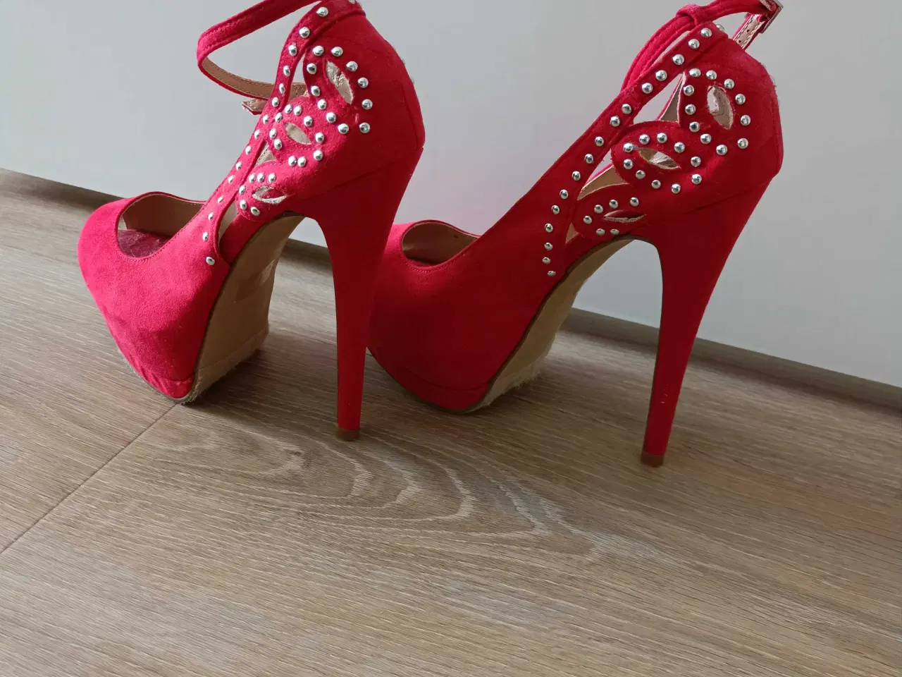 Billede 4 - Stiletter, helt nye, aldrig brugt 