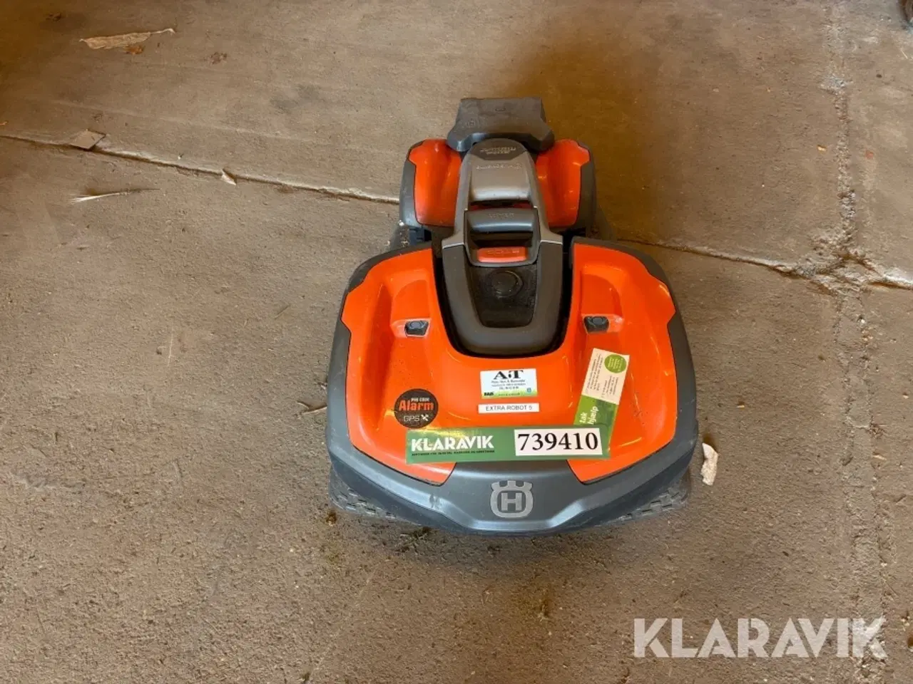 Billede 8 - Robot plæneklipper Husqvarna 550 knækstyret med ladestation