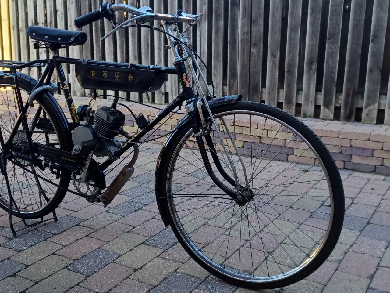 Billede 4 - Kinesercykel med motor