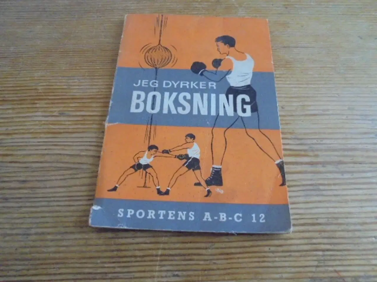 Billede 1 - Jeg dyrker boksning – Politikens håndbog fra 1963 