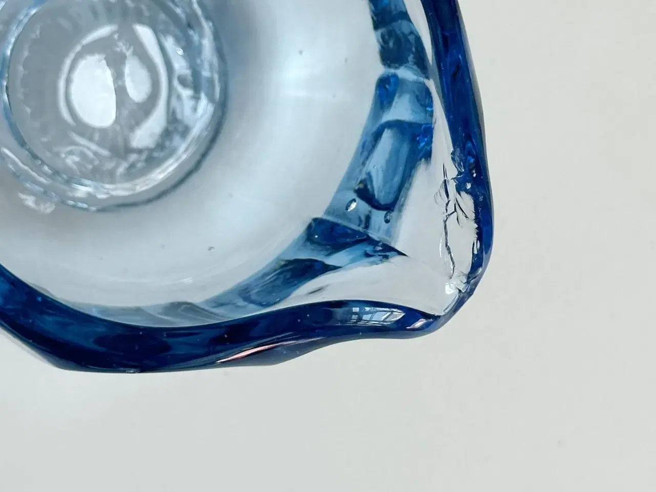Billede 5 - Lyseblåt glas, kraftigt sæt, NB kandens tud