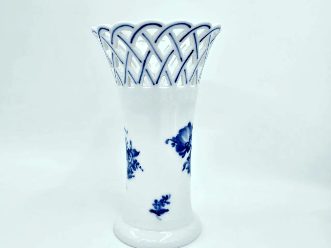 Billede 11 - Royal Copenhagen Blå Blomst Vase med blondekant 