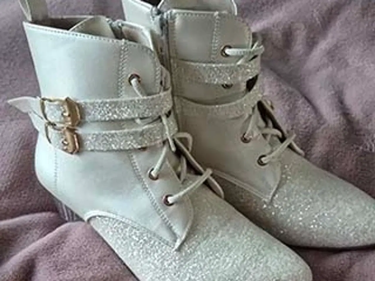 Billede 3 - Flotte Støvler med glimmer