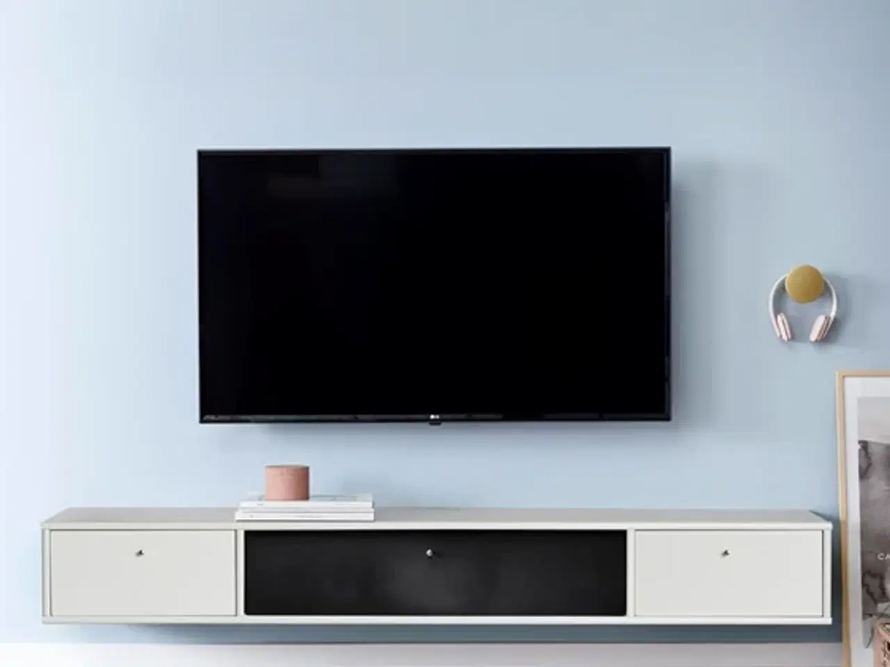 Billede 3 - Tv møbel i hvid med stoflåge