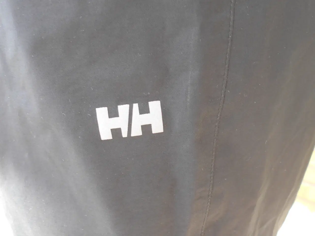 Billede 3 - NY Helly Hansen sorte regnbukser str L
