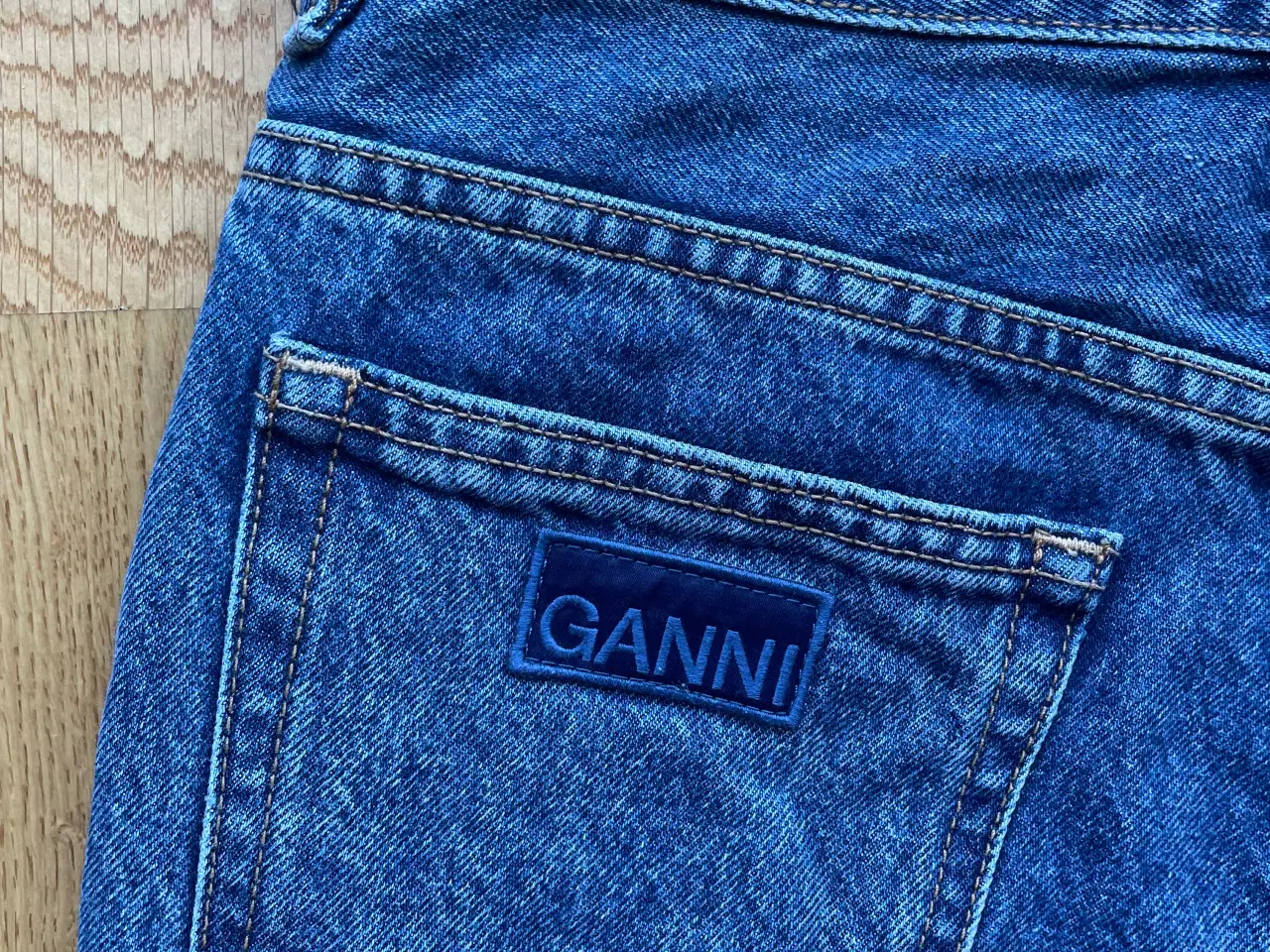 Billede 4 - Ganni denimjeans 