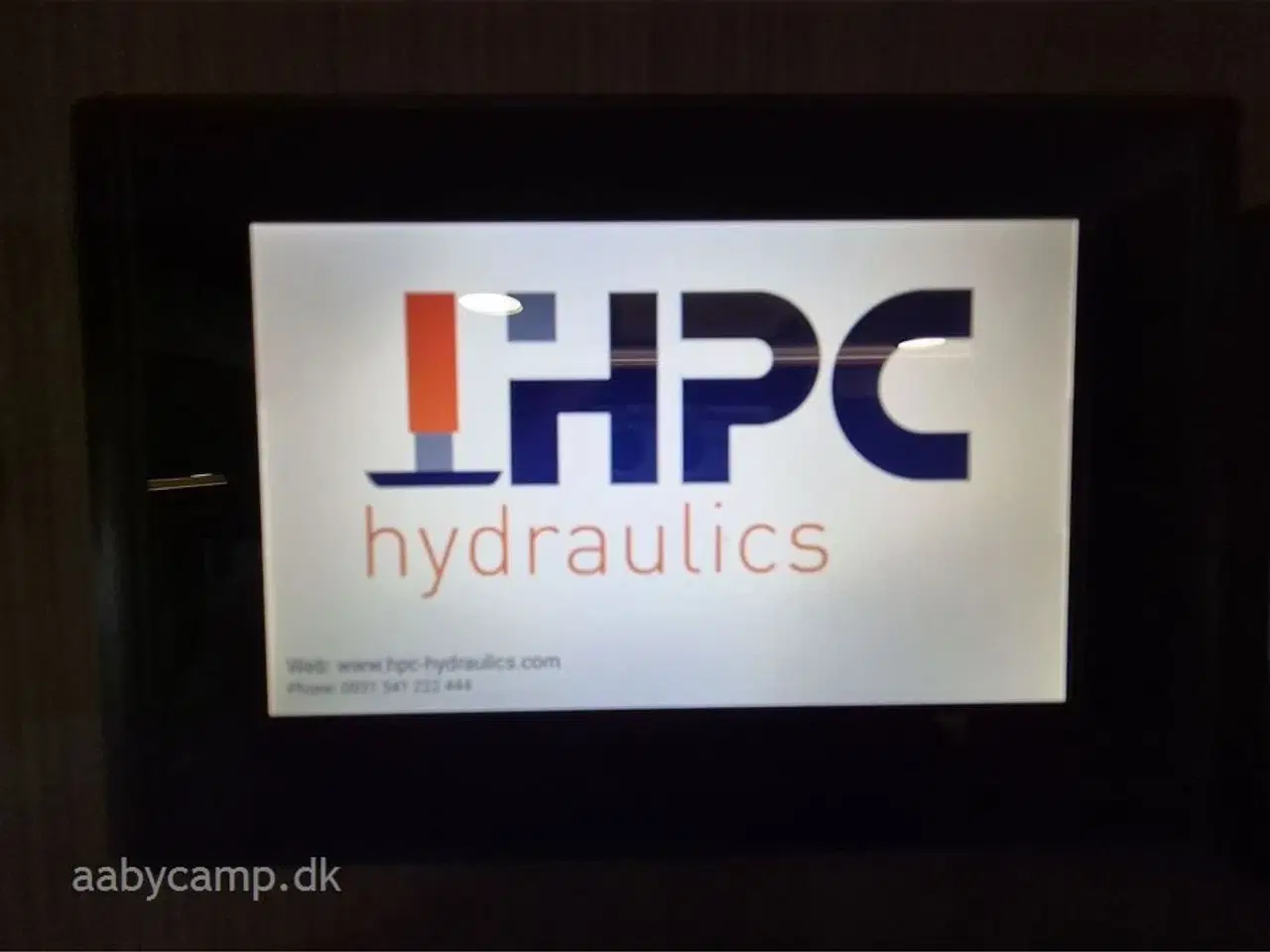 Billede 30 - 2024 - Benimar Amphitryon 967 Northautokapp   Nk.Pakke. Automatgear. solceller. 200Ah Lithium. 2000W inverter. luftundervogn på bagaksel. Hydrauliske støtteben. Alarm. Gasbageovn. Elektrisk tømning af frisk/spildevand. 3m vandfilter. tv samt internet antenne. Kan vejes op til 4400 kg.