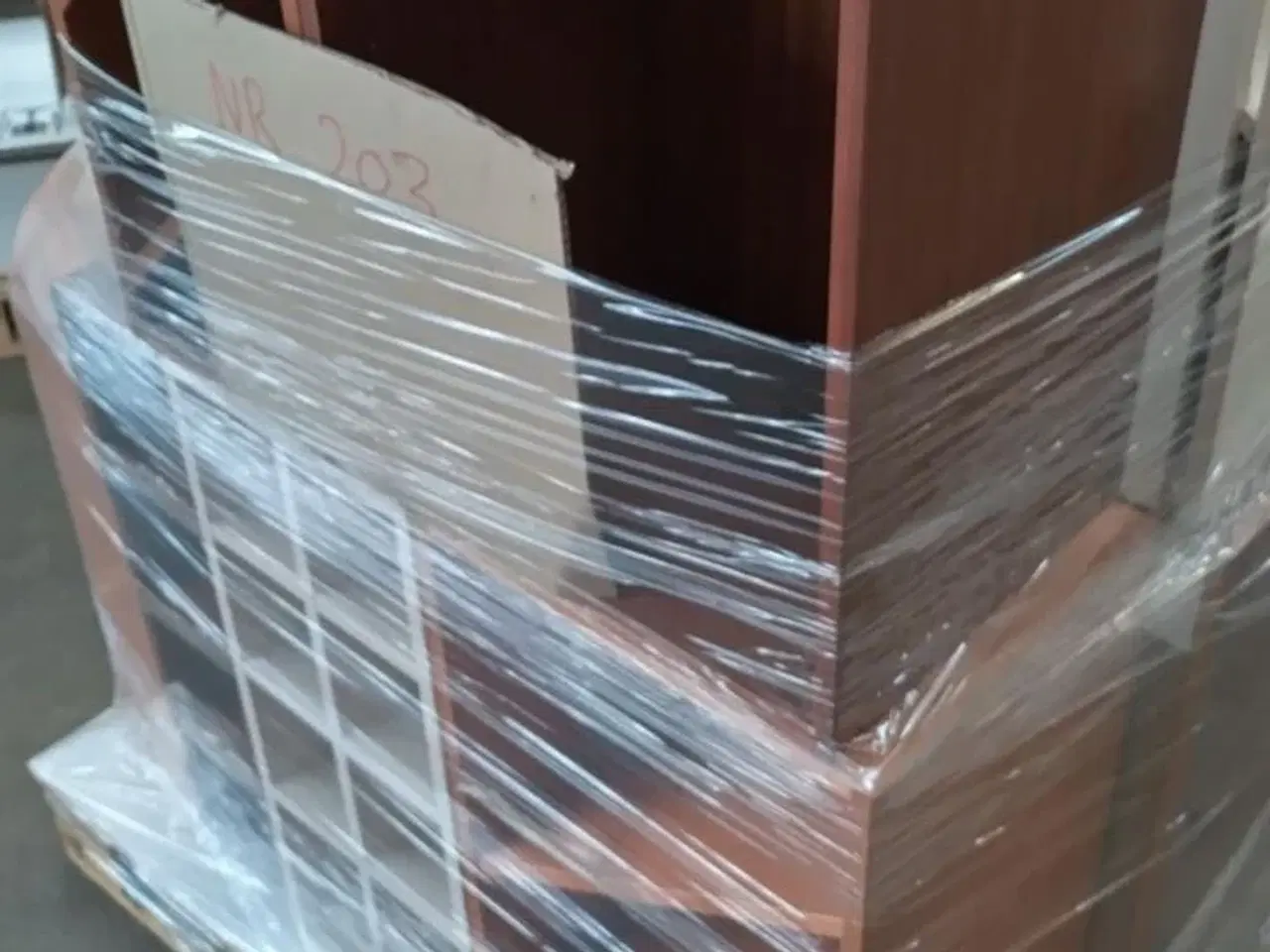 Billede 2 - Diverse reoler.