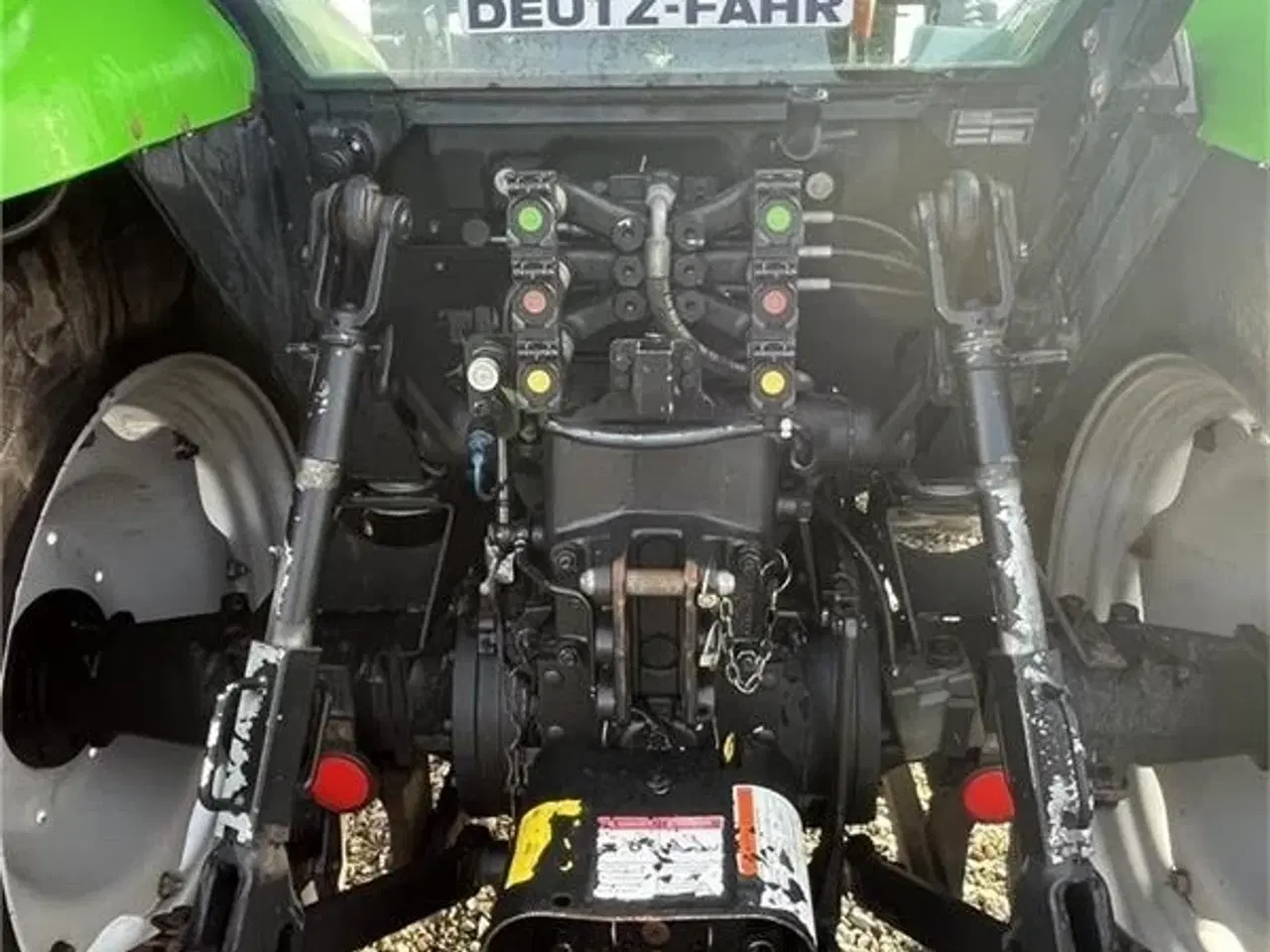 Billede 4 - Deutz-Fahr Agrofarm 100 Med læsser - 3000 timer