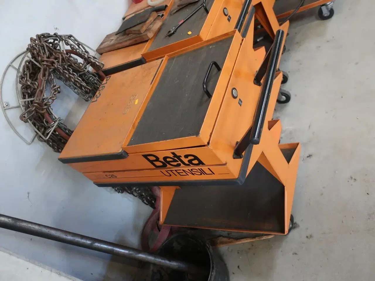 Billede 1 - Værktøjsbord BETA UTENSILI TANK C25 inkl. indhold