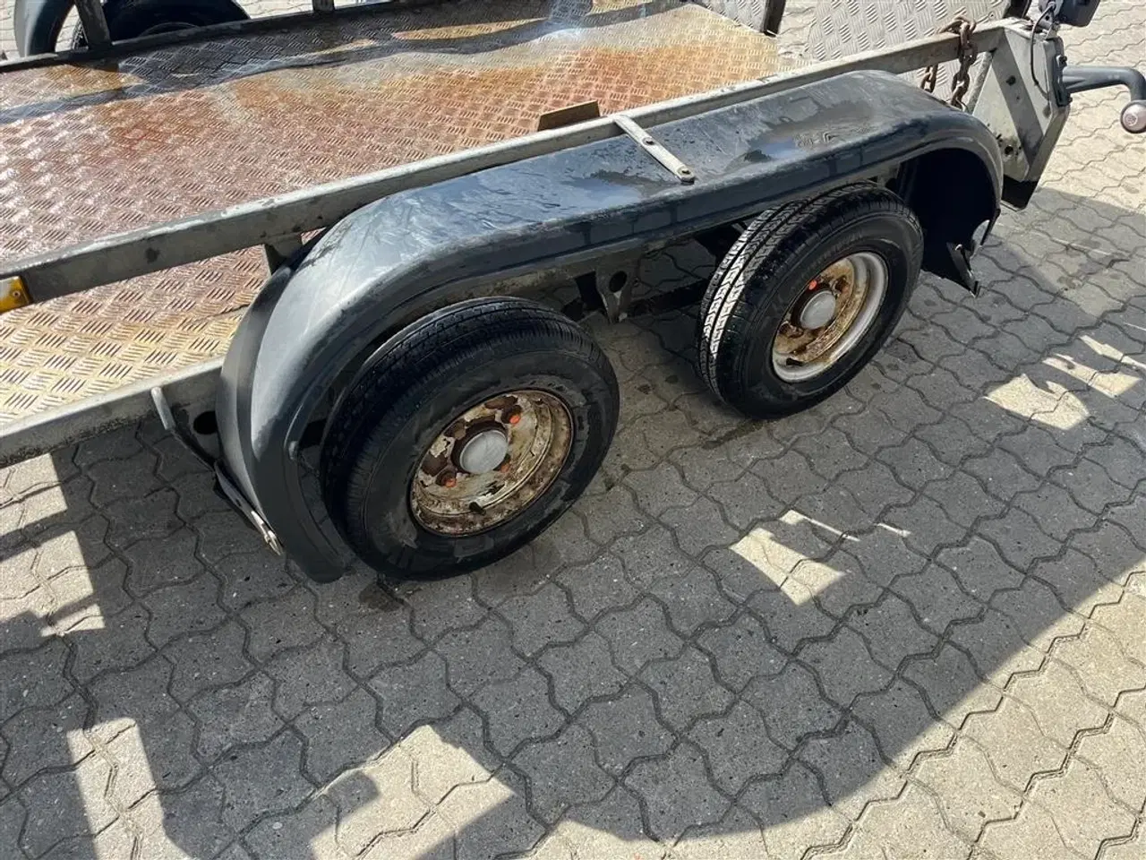 Billede 6 - Ifor Williams Model 4 lille maskintrailer med ramper.