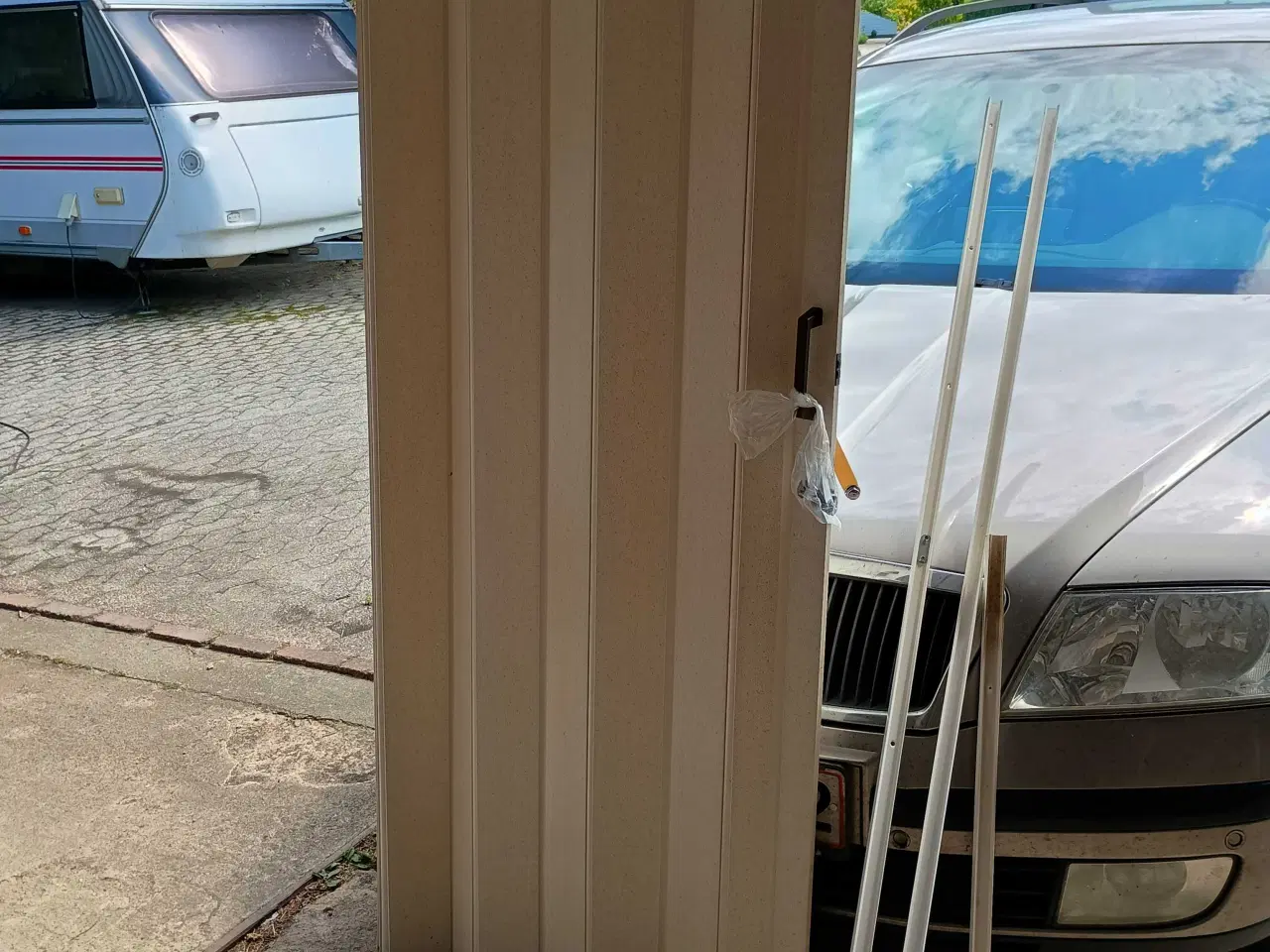 Billede 1 - Foldedør fra campingvogn med tilhørende skinner 