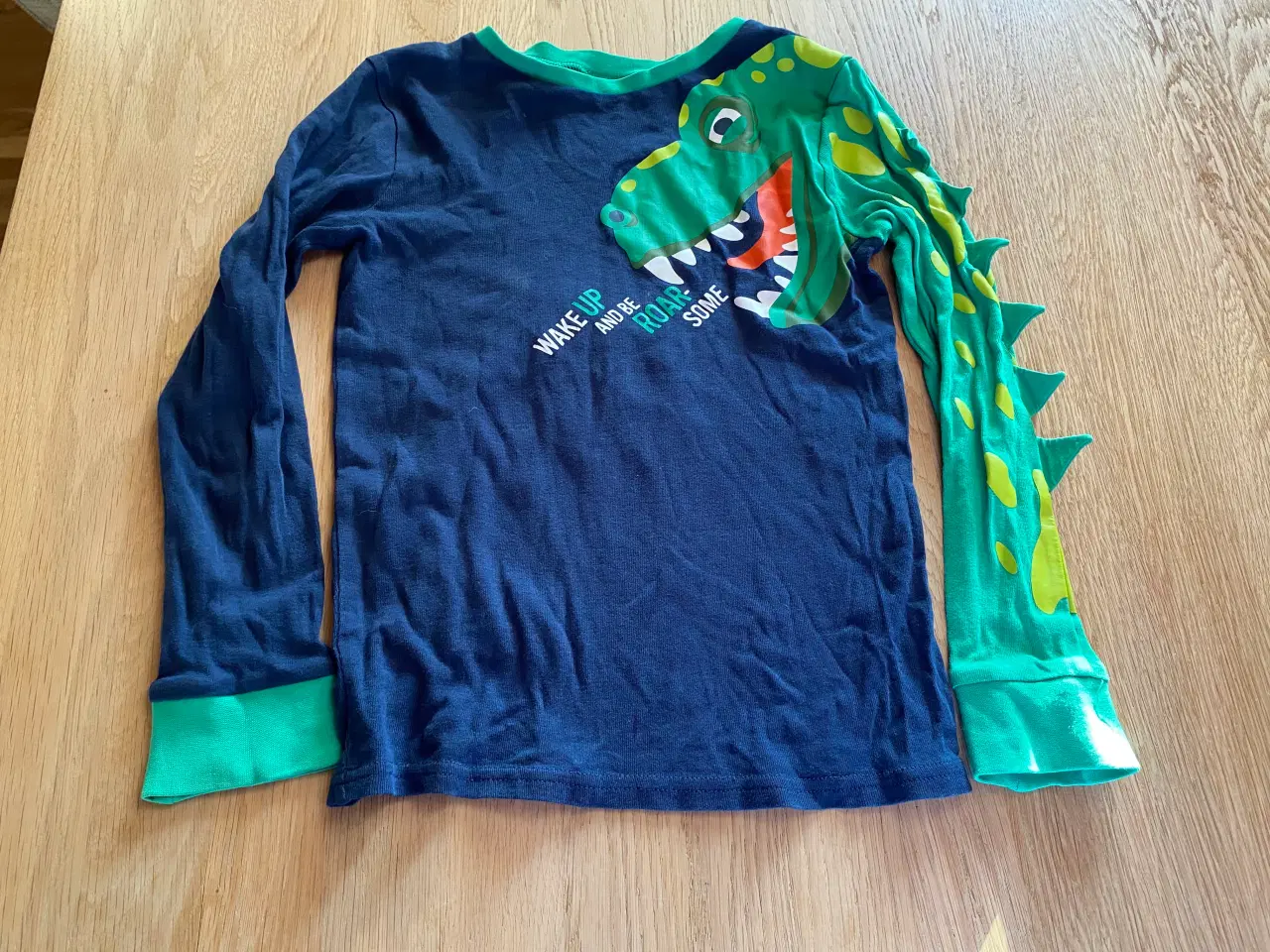 Billede 18 - Jakke Hummel, Tshirt Hummel 116, 