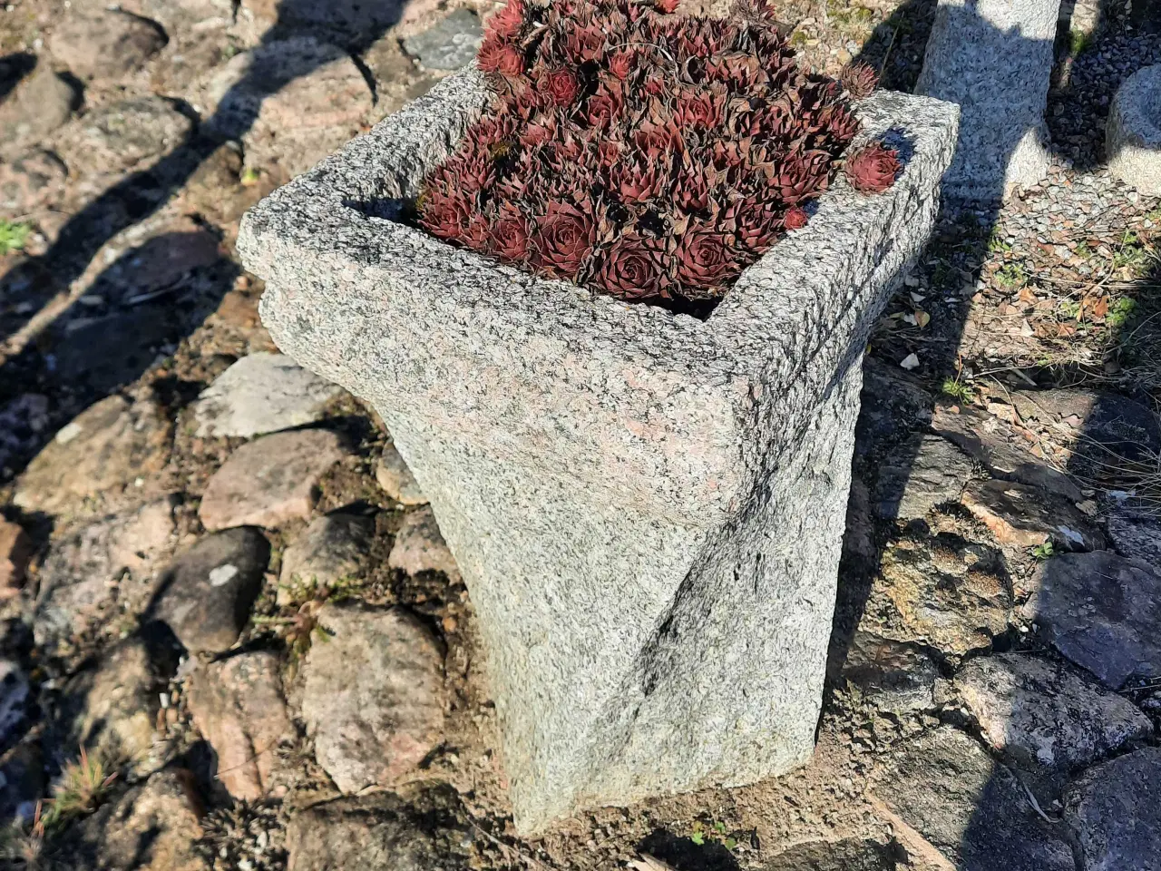 Billede 4 - Blomsteropsats i granit
