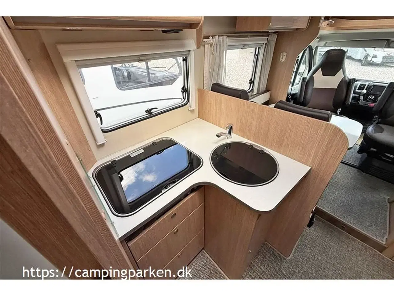 Billede 4 - 2017 - SunLight   Brugt autocamper med queensbed, sænkeseng og automatgear