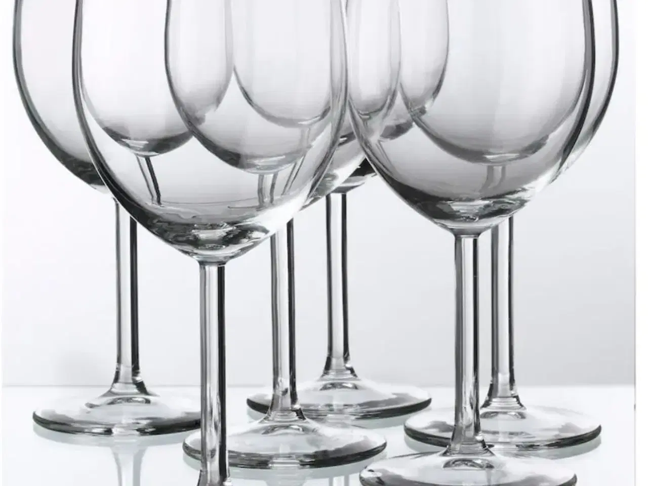 Billede 1 - Champagne samt rød- og hvidvinsglas