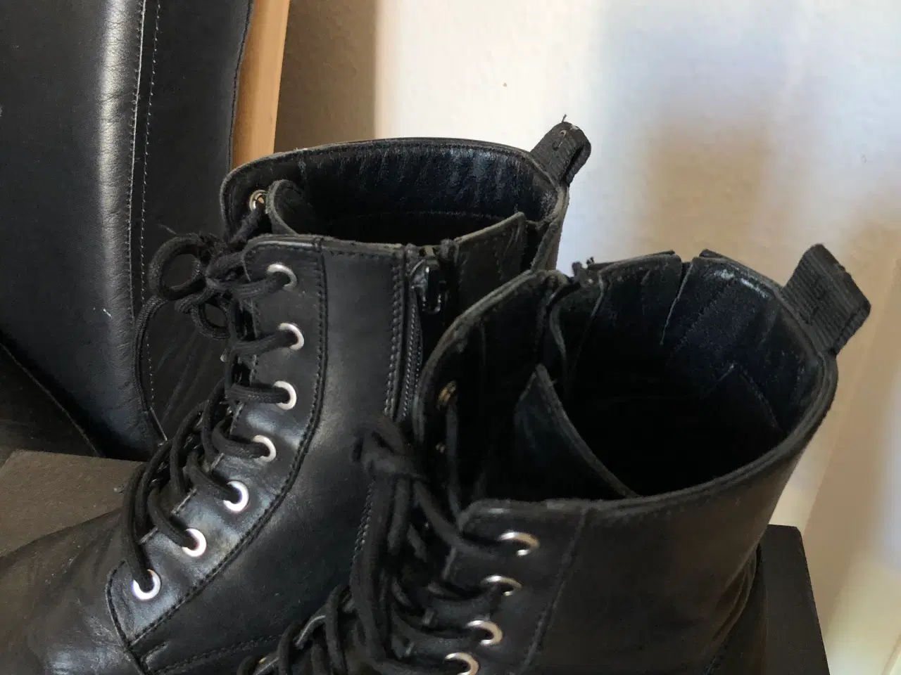Billede 3 - Sorte læderstøvler 