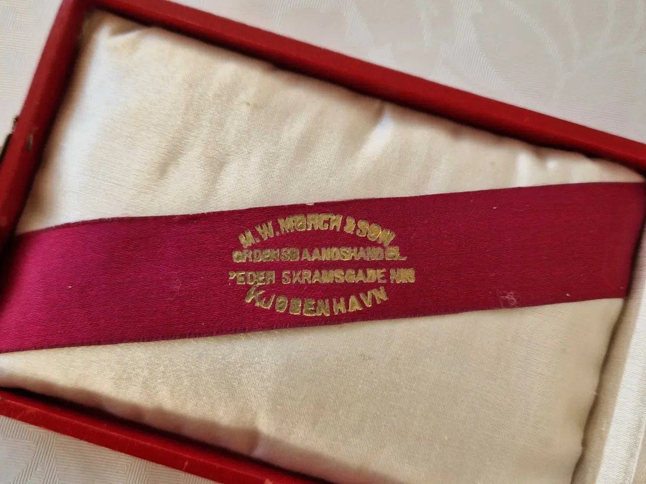 Billede 3 - Miniature ridderkors I original æske med papirer